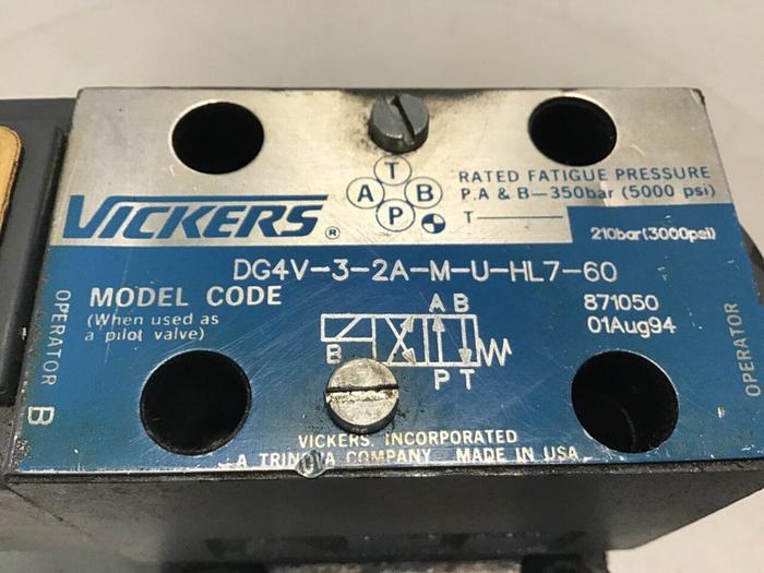 Used VICKERS Valve DG4V-3-2A-M-U-HL7-60 #132260