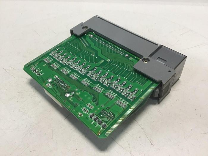 Used ALLEN BRADLEY Output Module 1746-OB32 SER D Used