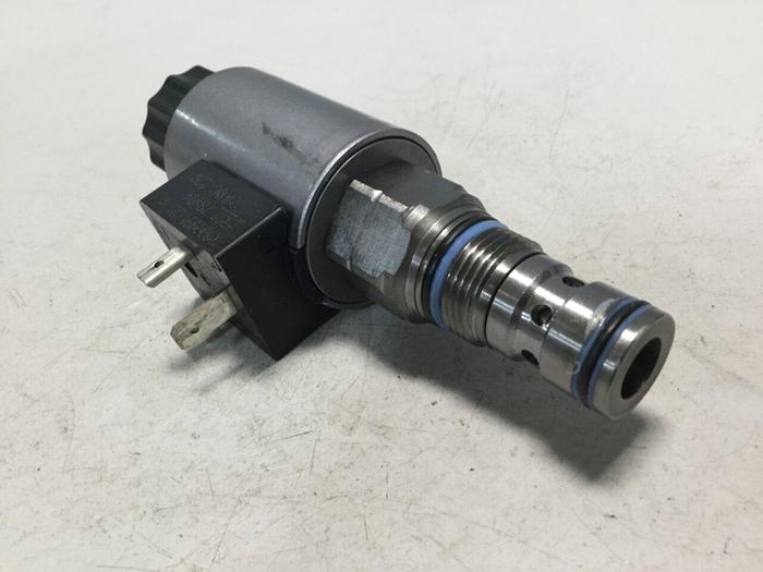 Used BOSCH Directional Spool Valve R901069996 #104706