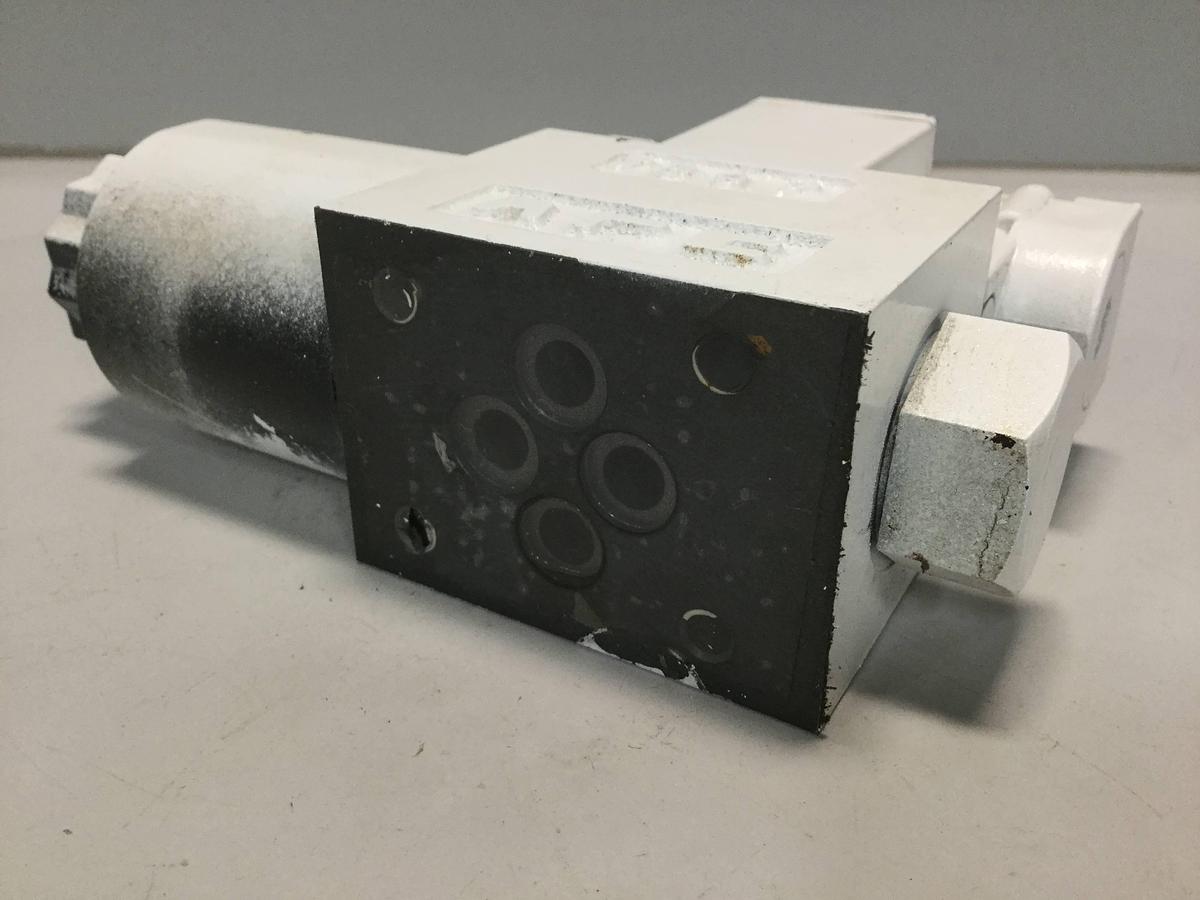 Used YUKEN Directional Valve DSG-01-2B2-D24-60 USED