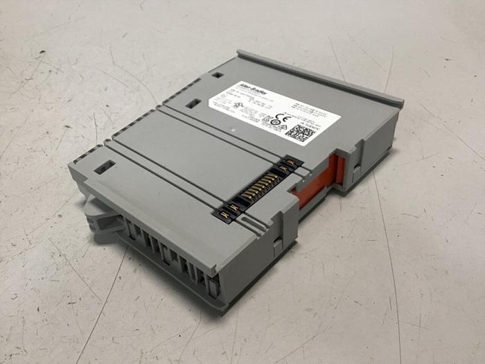 Used ALLEN BRADLEY Input Module 5069-IB16 SER A #140199