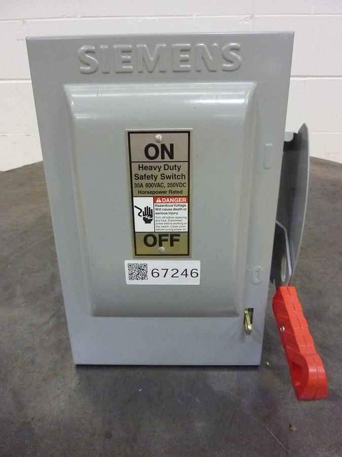 Used SIEMENS 30 Amp Safety Disconnect Switch HNF361 VBII USED
