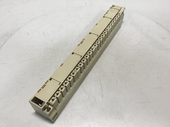 Used SIEMENS Terminal Strip 1NEZ8110200 #120582