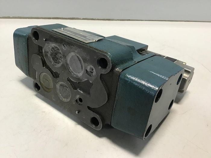 Used BOSCH Valve 081WV06P1N104WS024/00A0 Used