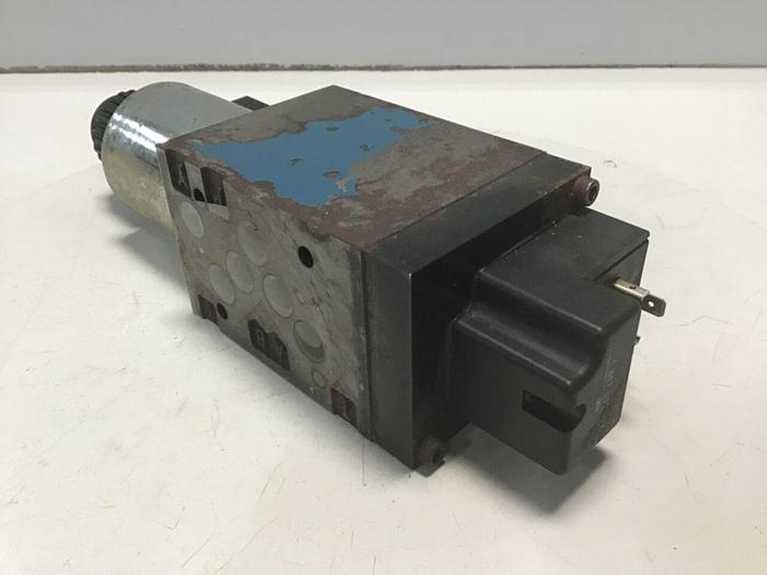 Used BOSCH Valve 0 810 001 904 #137655