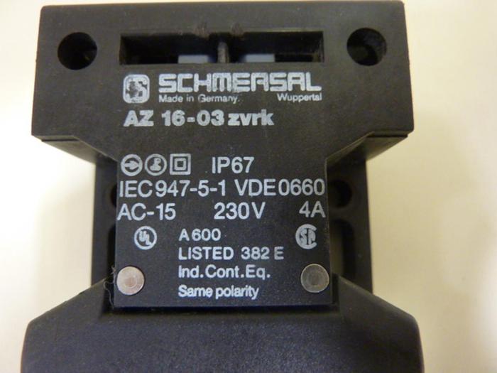 Used SCHMERSAL Interlock Switch AZ16-03ZVRK #50226