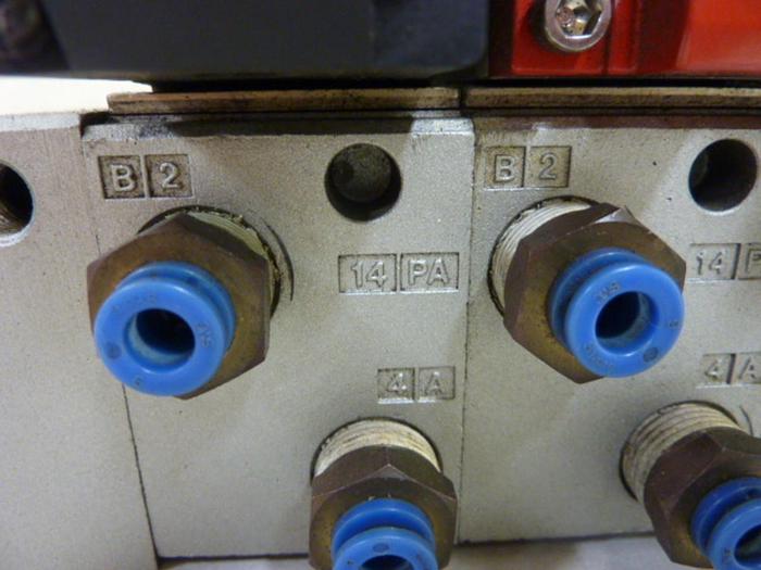 Used SMC Control Block w/ Valves VS7-6-FG-D-3Z #60111