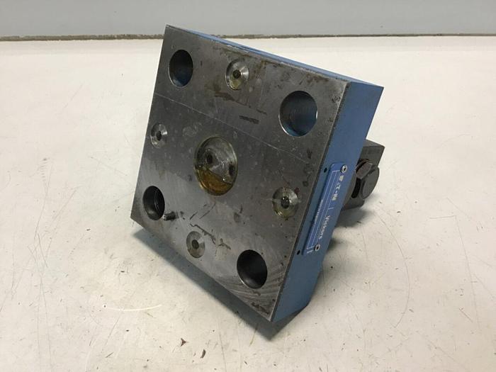 Used VICKERS Valve DG4V-3-6AL-M-U-HL7-60 #136506