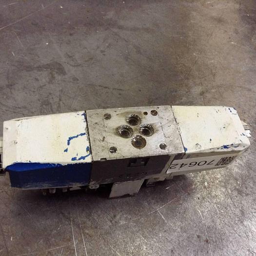 Used VICKERS Directional Control Valve DG4V36CMP7H750 #70642