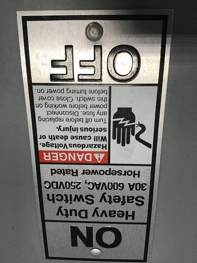 Used SIEMENS 30 Amp Safety Disconnect Switch HNF361 VBII #137846