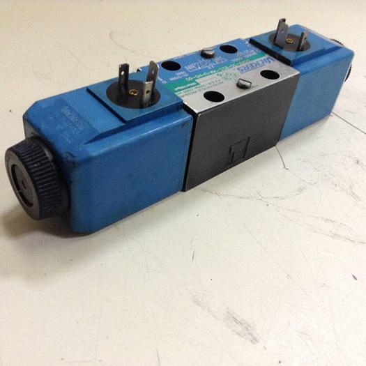 Used VICKERS Solenoid Valve DG4V3S82CVMH560 #87595