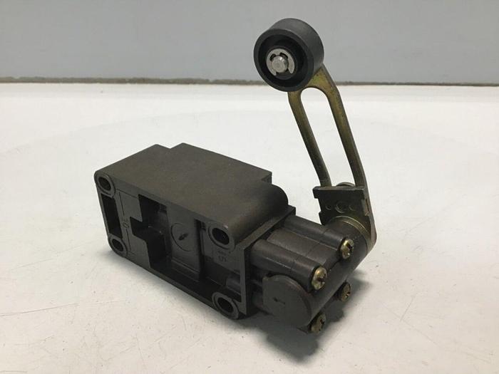 Used SCHMERSAL Limit Switch Z4V7H336-11Z-NPT #112729