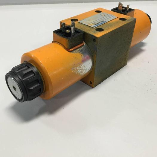 Used MANNESMANN REXROTH Valve 4WE10E6732CG24N9Z4T08 Used