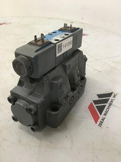 Used VICKERS Solenoid Directional Valve DG4V-3-6C-M-U-HL7-60-B13 Used