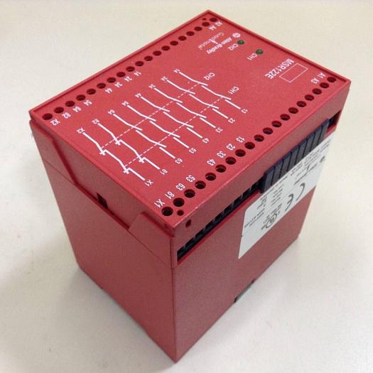 Used ALLEN BRADLEY Safety Relay 440R-E21358 SER A #70560