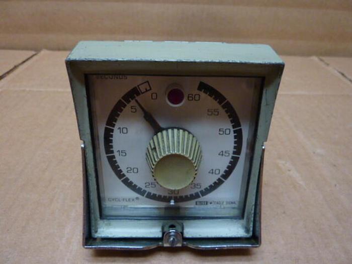 Used EAGLE SIGNAL Reset Timer HP515A616 #26636