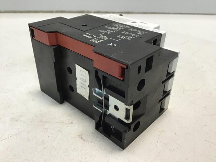 Used SIEMENS Circuit Breaker Motor Protector 3VU1300-0MK00 #133226