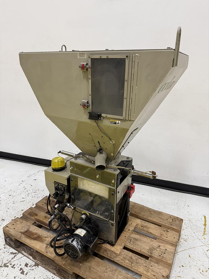 Used CONAIR BLENDER
