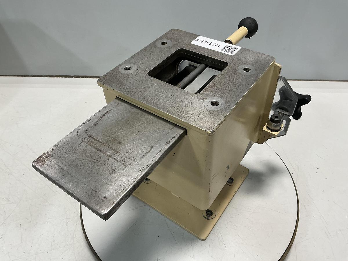 Used METAL FABRICATOR NO MODEL / NO TAG