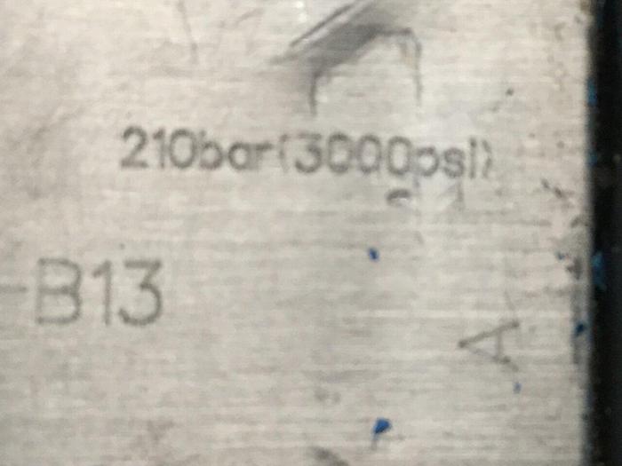 Used VICKERS Valve DG5S40431CETMUHL7B1370 #110445