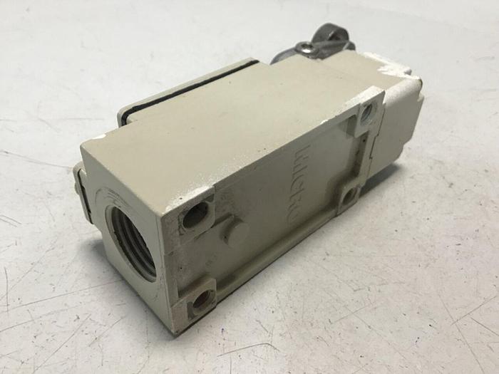 Used YAMATAKE Limit Switch LJA10-11A21N-003 #121744