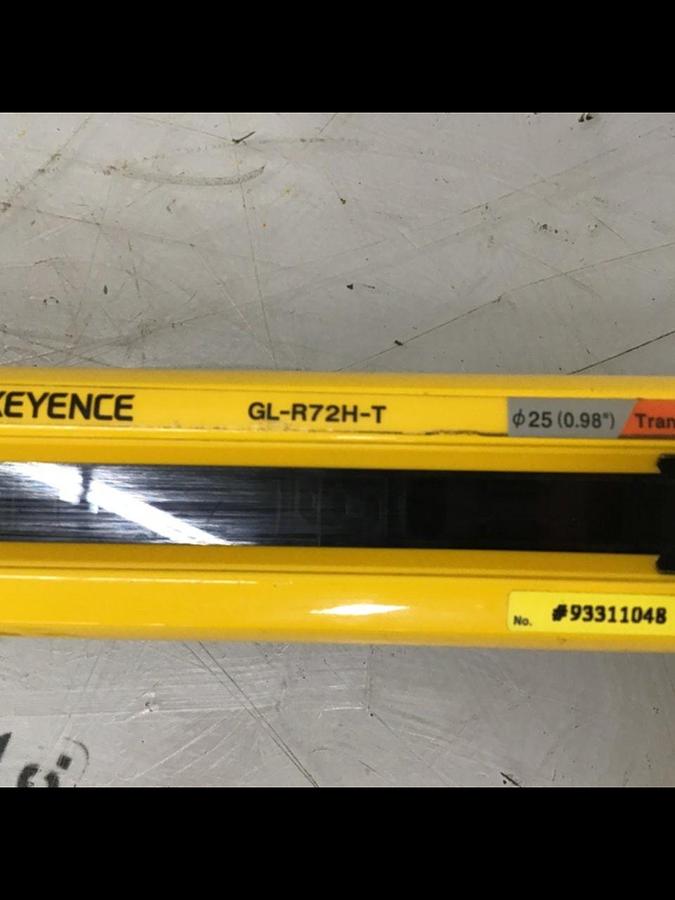 Used KEYENCE CORP Light Curtain GL-R72H-T USED