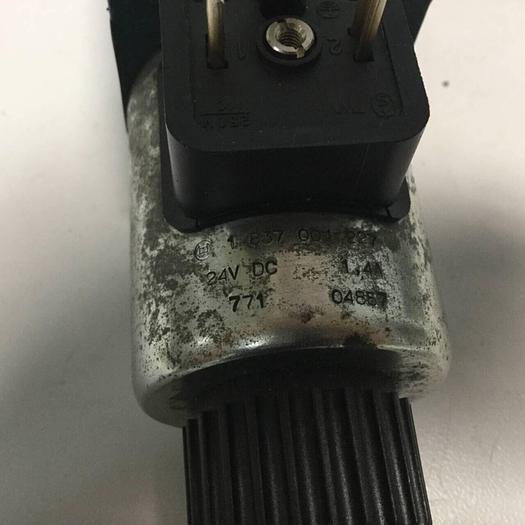 Used BOSCH Directional Valve 0 810 091 227 #97511