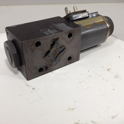 Used VICKERS Valve DG4V3S2AMUHL760EN490 Used