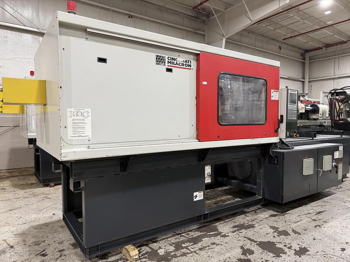 Used 1999 CINCINNATI MILACRON 310 Ton Injection Molding Machine MT310-22 USED #151860