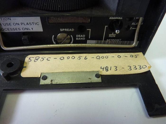 Used BARBER COLMAN Temperature Controller 585C-00056-000-0-05 #34498