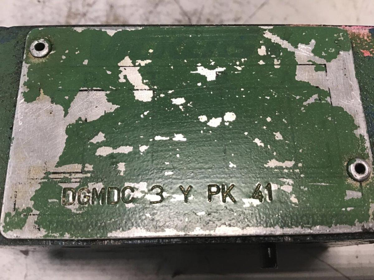 Used VICKERS Check Valve DGMDC 3 Y PK 41 USED