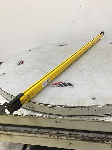 Used KEYENCE CORP Light Curtain GL-R72H-R USED