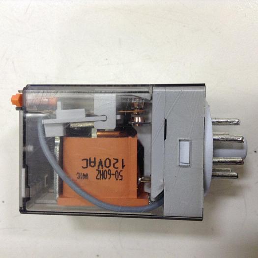 Used ALLEN BRADLEY Relay 700-HA32A1-3 SER D #76427