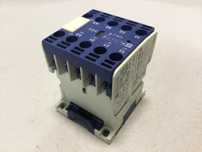 Used TELEMECANIQUE Control Relay CA2EN122 #105075