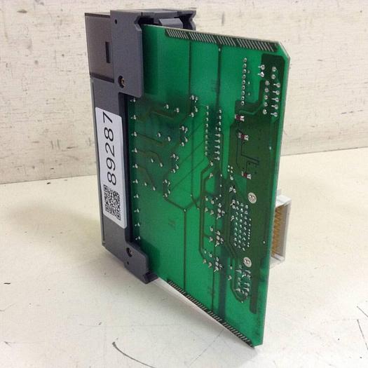 Used ALLEN BRADLEY Output Module 1746-OW4 SER A #97180