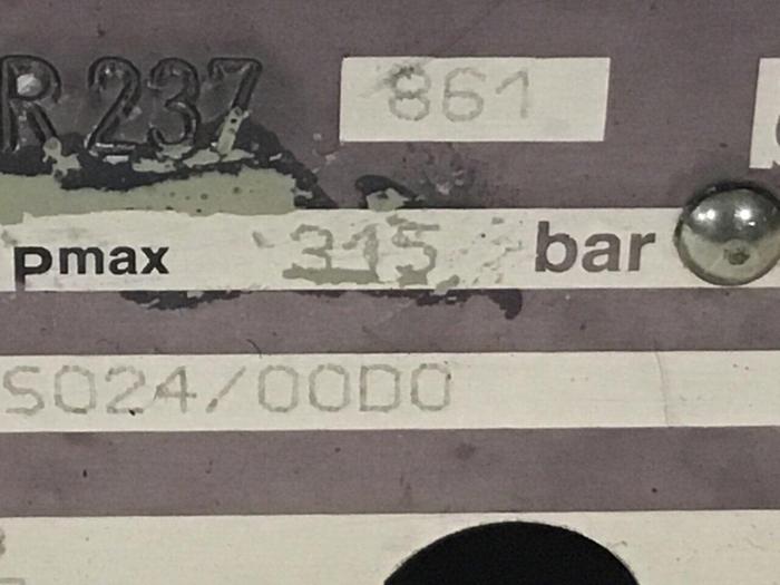 Used BOSCH Directional Valve 0 810 091 227 #129946