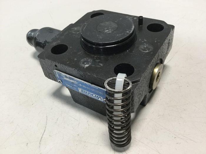Used VICKERS Valve CVCS25C1S2W245 #110437