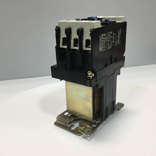 Used TELEMECANIQUE Contactor LP1D5011 #94089