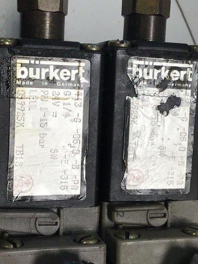 Used BURKERT Solenoid Valves & Manifold 413-G-06 #116032