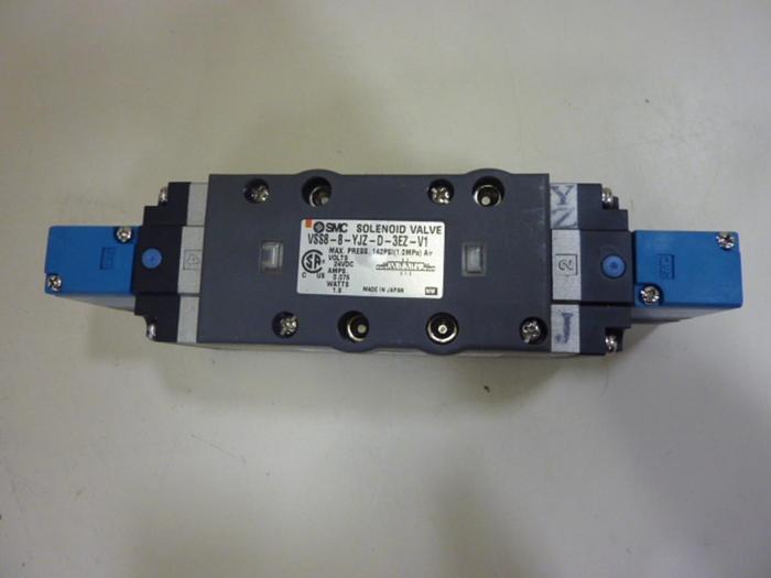 Used SMC Pneumatic Solenoid Valve VSS8-8-YJZ-D-3EZ-V1 #66864