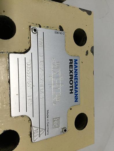 Used MANNESMANN REXROTH Hydraulic Valve 4WE10J32CG24N9K4 #114702