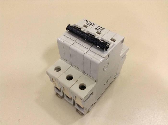 Used ABB 16 Amp Circuit Breaker S223-K16A #79625
