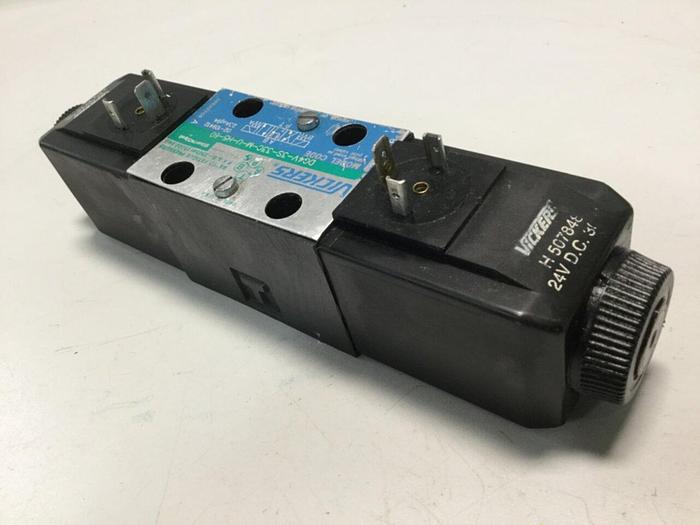 Used VICKERS Valve DG4V-3S-33C-M-U-H5-60 #111272