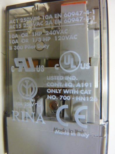 Used ALLEN BRADLEY Relay Switch 700-HA33A1 SER D #76334