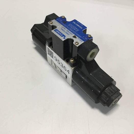 Used TOKIMEC Directional Control Valve DG4VS-3-0C-M-P7-H-7-P12-52 #95364