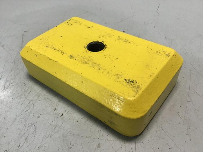 Used UNISORB Leveling Mount 8 x 5 7 5/8 X 5 M/M #122898