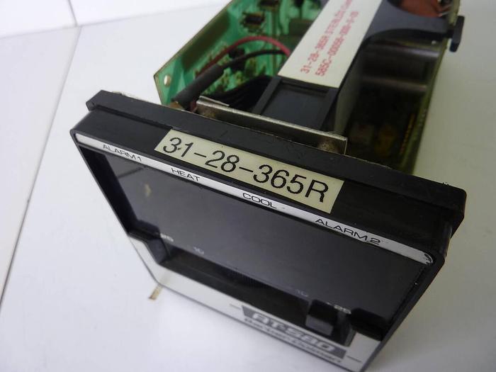 Used BARBER COLMAN Temperature Controller 585C-00056-000-0-05 #34498