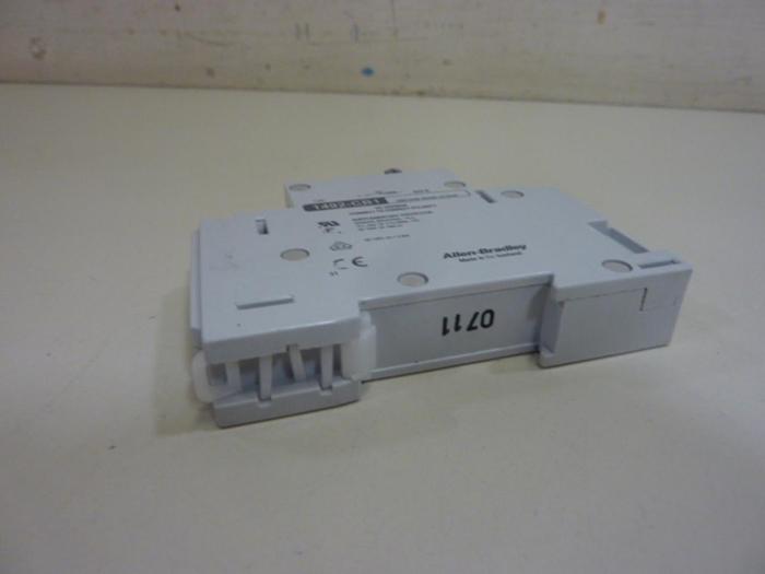 Used ALLEN BRADLEY 2 Amp Circuit Breaker 1492-CB1/DG020 SER B #63800