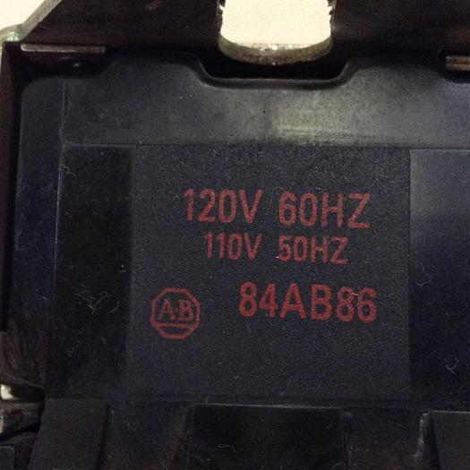 Used ALLEN BRADLEY AC Relay 700-N800A1 SER C #85156