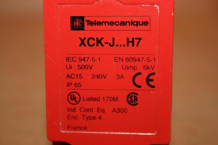 Used TELEMECANIQUE Switch XCK J7910H7 #11166